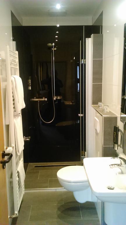 Garni Hotel Hof Zum 阿豪斯 外观 照片