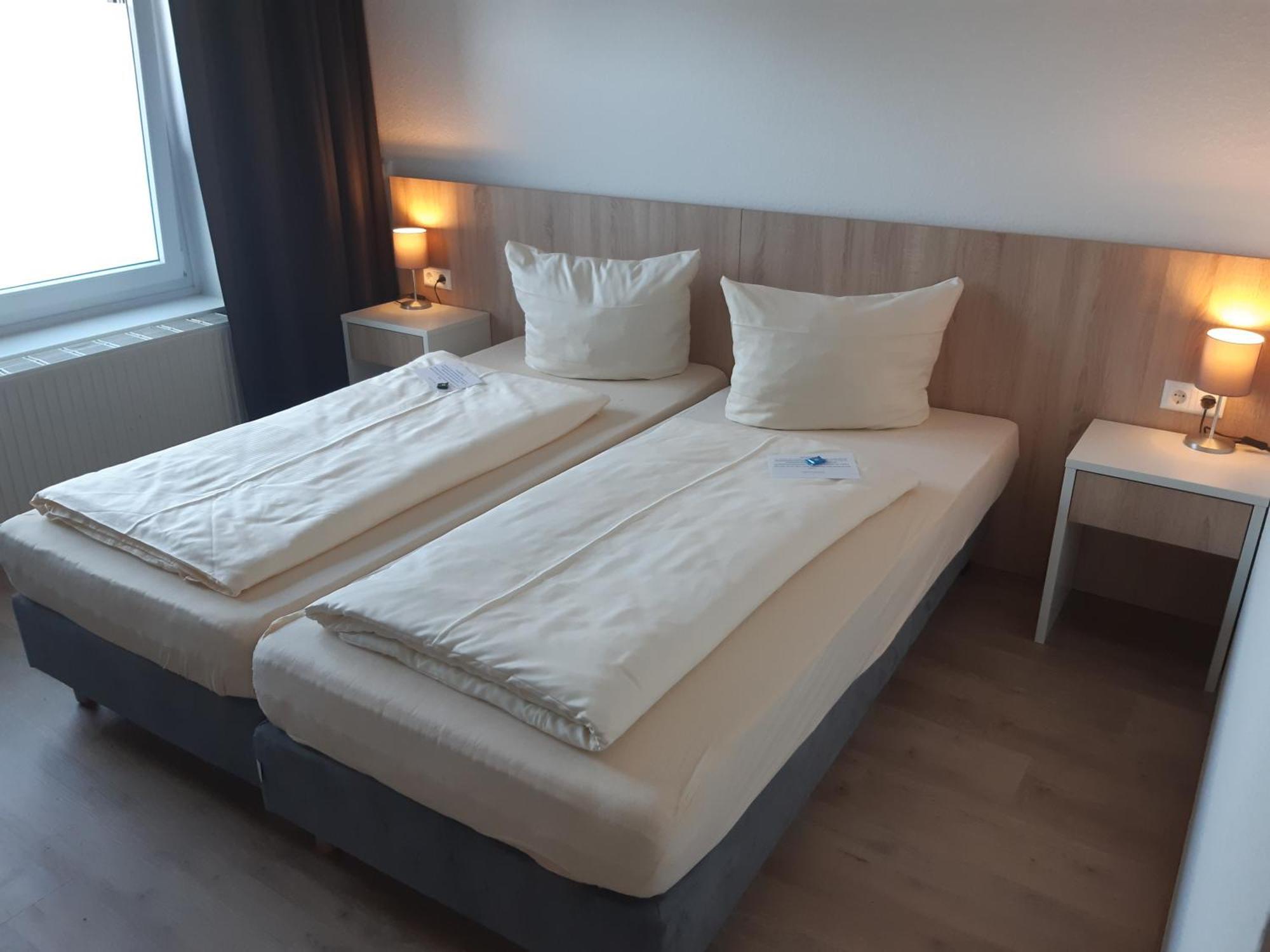 Garni Hotel Hof Zum 阿豪斯 外观 照片