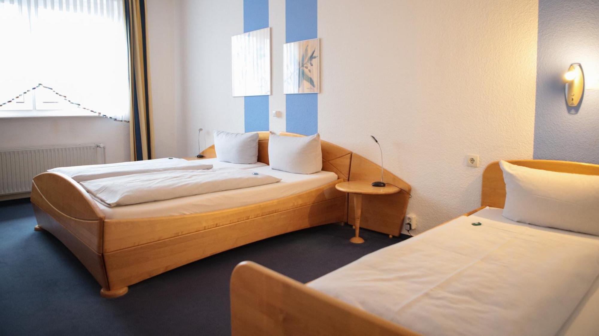 Garni Hotel Hof Zum 阿豪斯 外观 照片