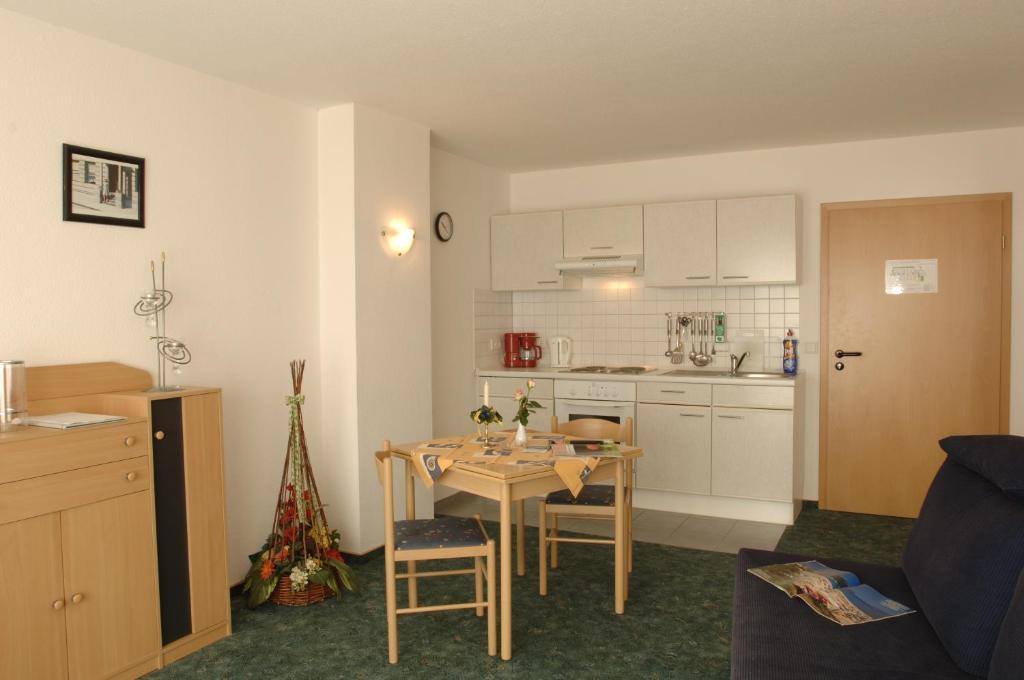 Garni Hotel Hof Zum 阿豪斯 外观 照片